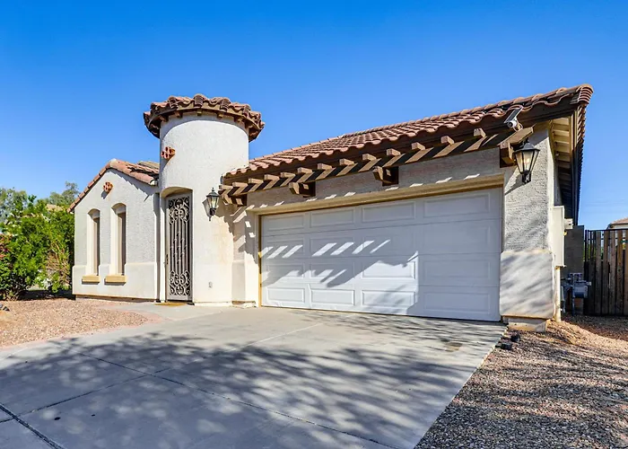 Poolside Oasis: Group-friendly Getaway In Phoenix! Casa vacanze *